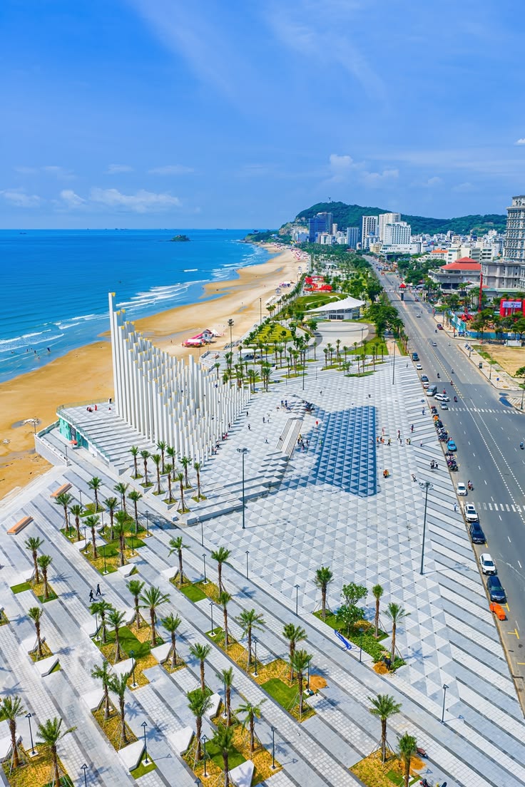 Quảng trường ven biển và bãi tắm thành phố Vũng Tàu